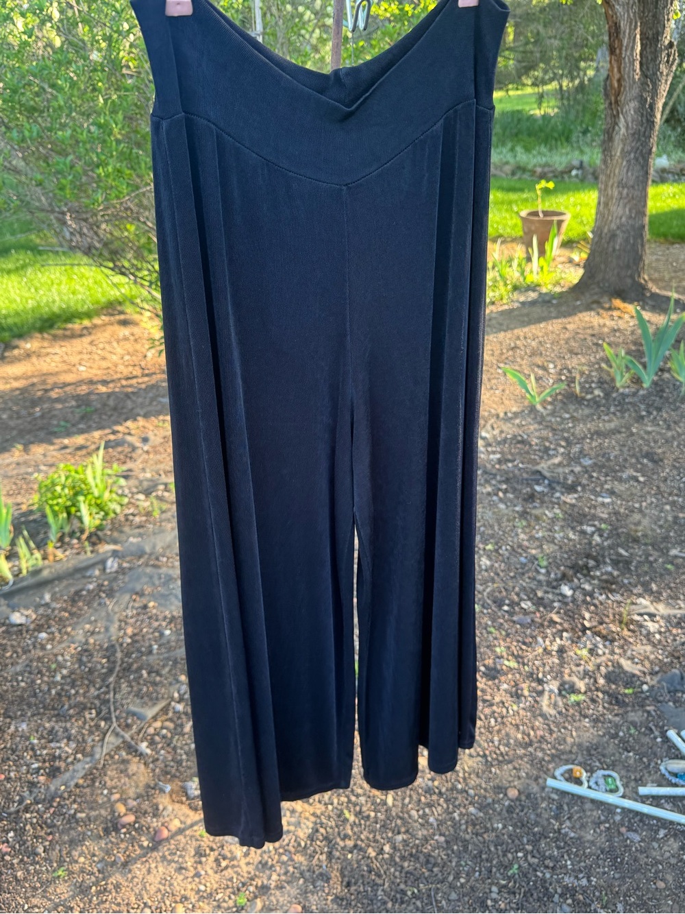 Made in Heaven Black Wide-Leg Capri Palazzo Pants with Elastic Waist.
